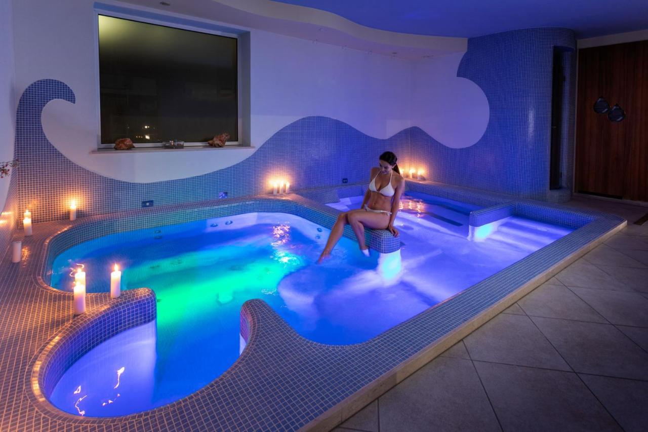 Nero D'Avorio Apartments ริมินี ภายนอก รูปภาพ