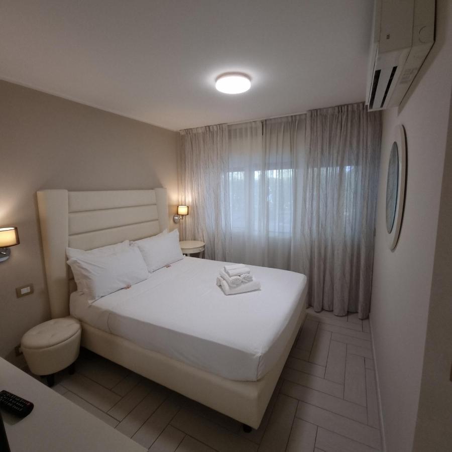 Nero D'Avorio Apartments ริมินี ภายนอก รูปภาพ