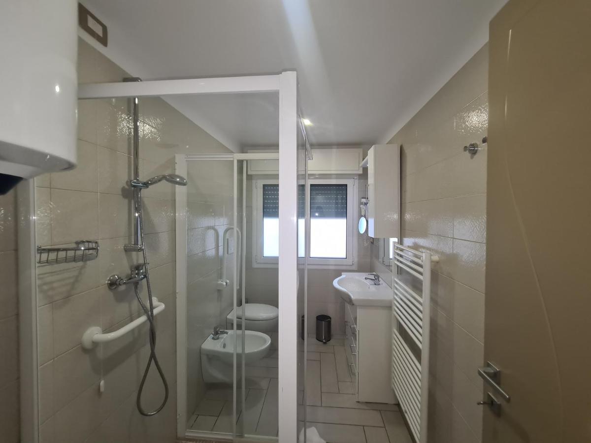 Nero D'Avorio Apartments ริมินี ภายนอก รูปภาพ