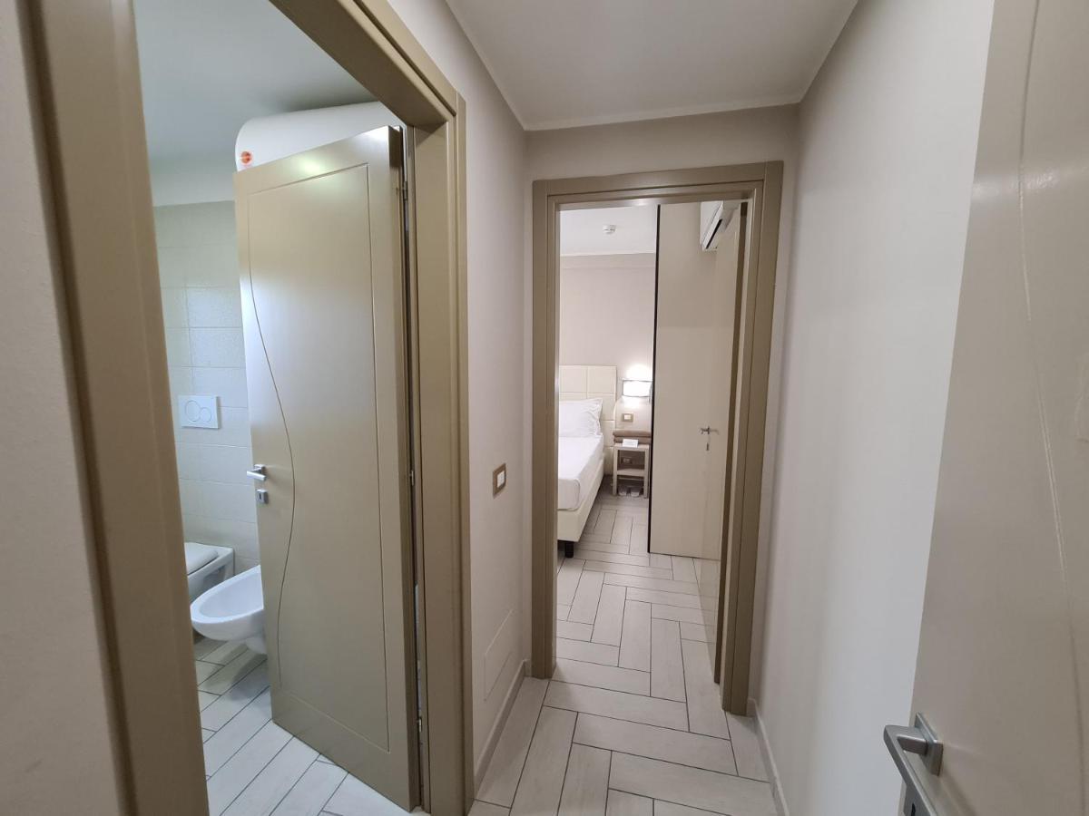 Nero D'Avorio Apartments ริมินี ภายนอก รูปภาพ