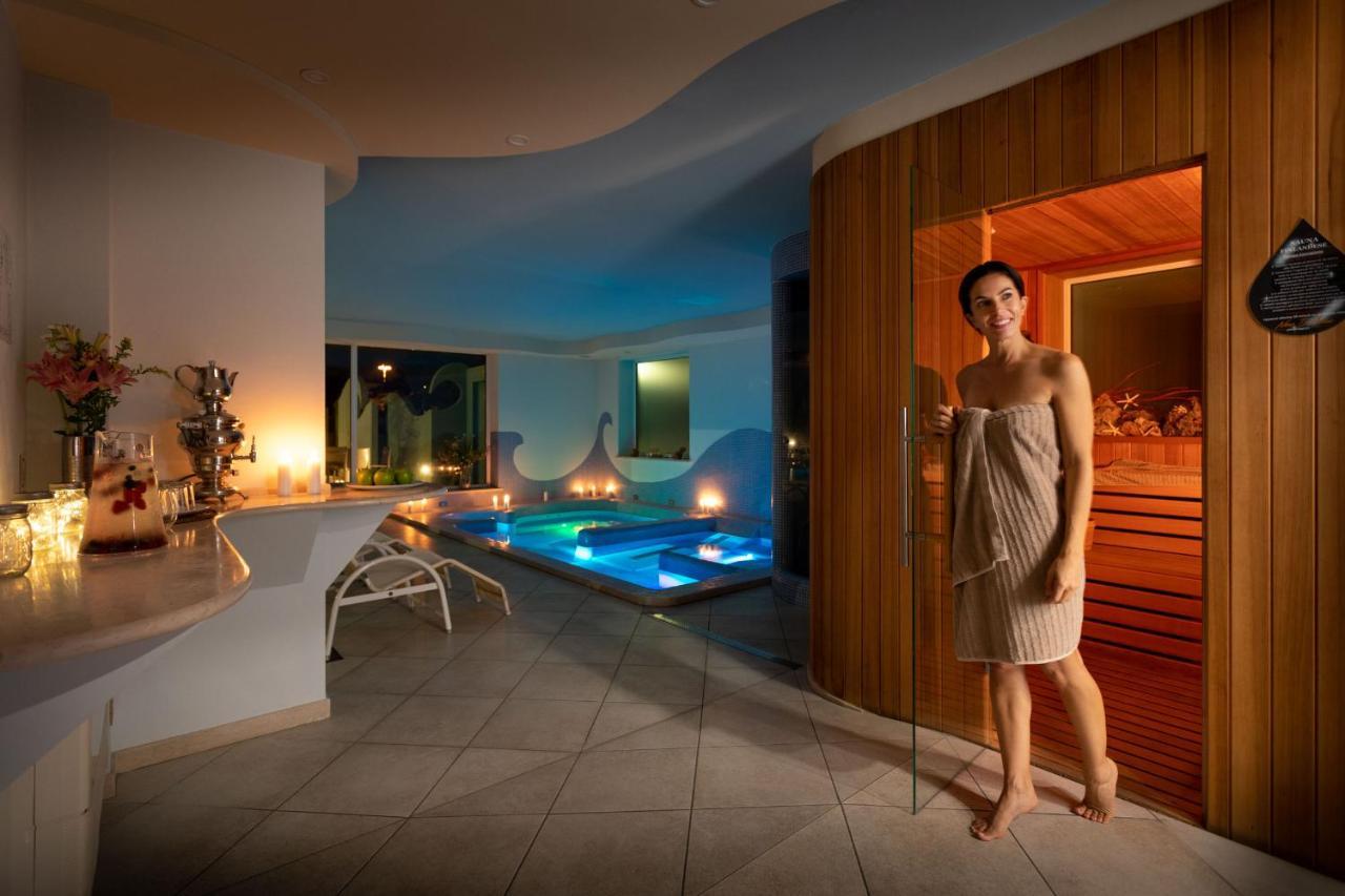 Nero D'Avorio Apartments ริมินี ภายนอก รูปภาพ