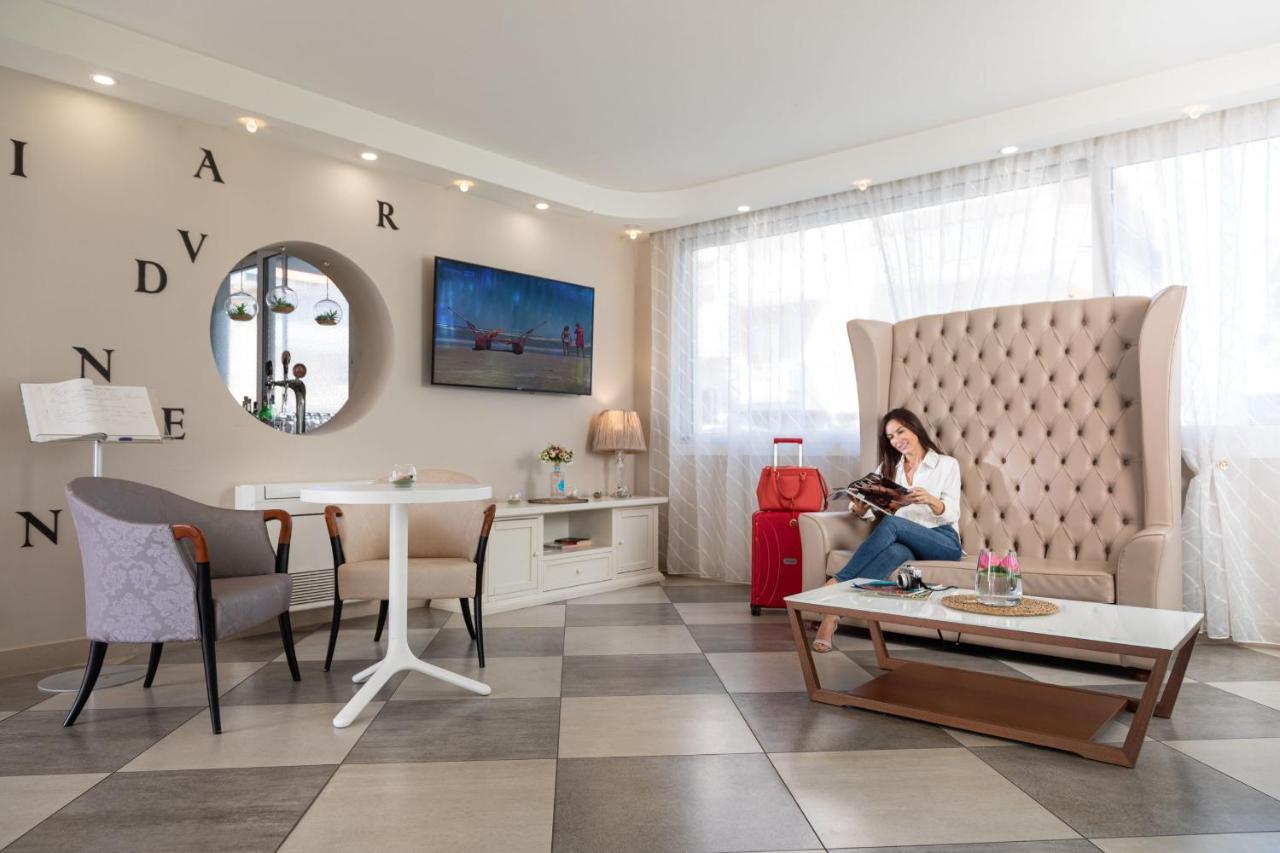 Nero D'Avorio Apartments ริมินี ภายนอก รูปภาพ